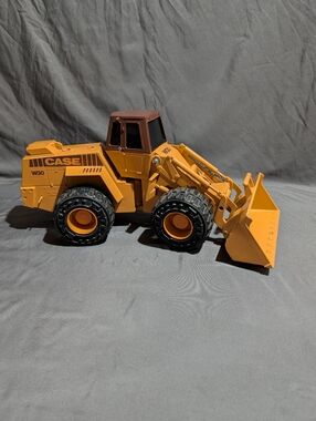 ERTL CASE W30 Wheel Loader Die Cast Metal 1/16 Scale Articulated